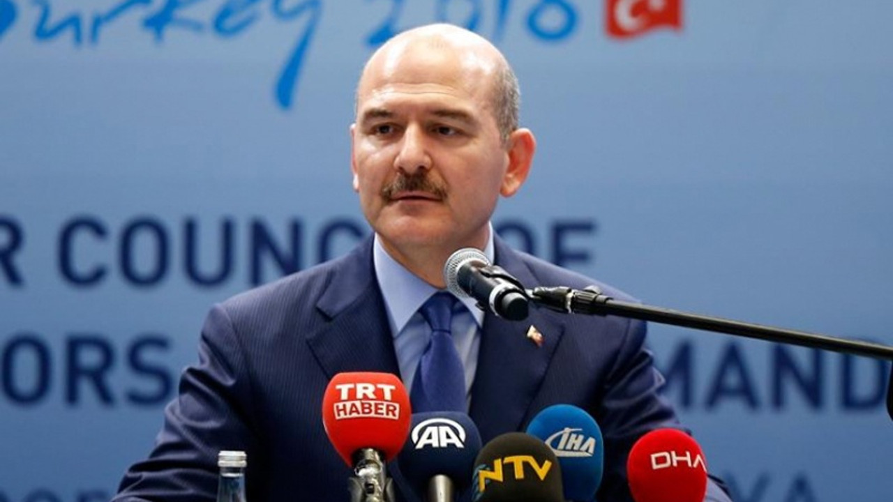 Soylu'dan ünlülere: Demokrasiyi beğenmeyenler