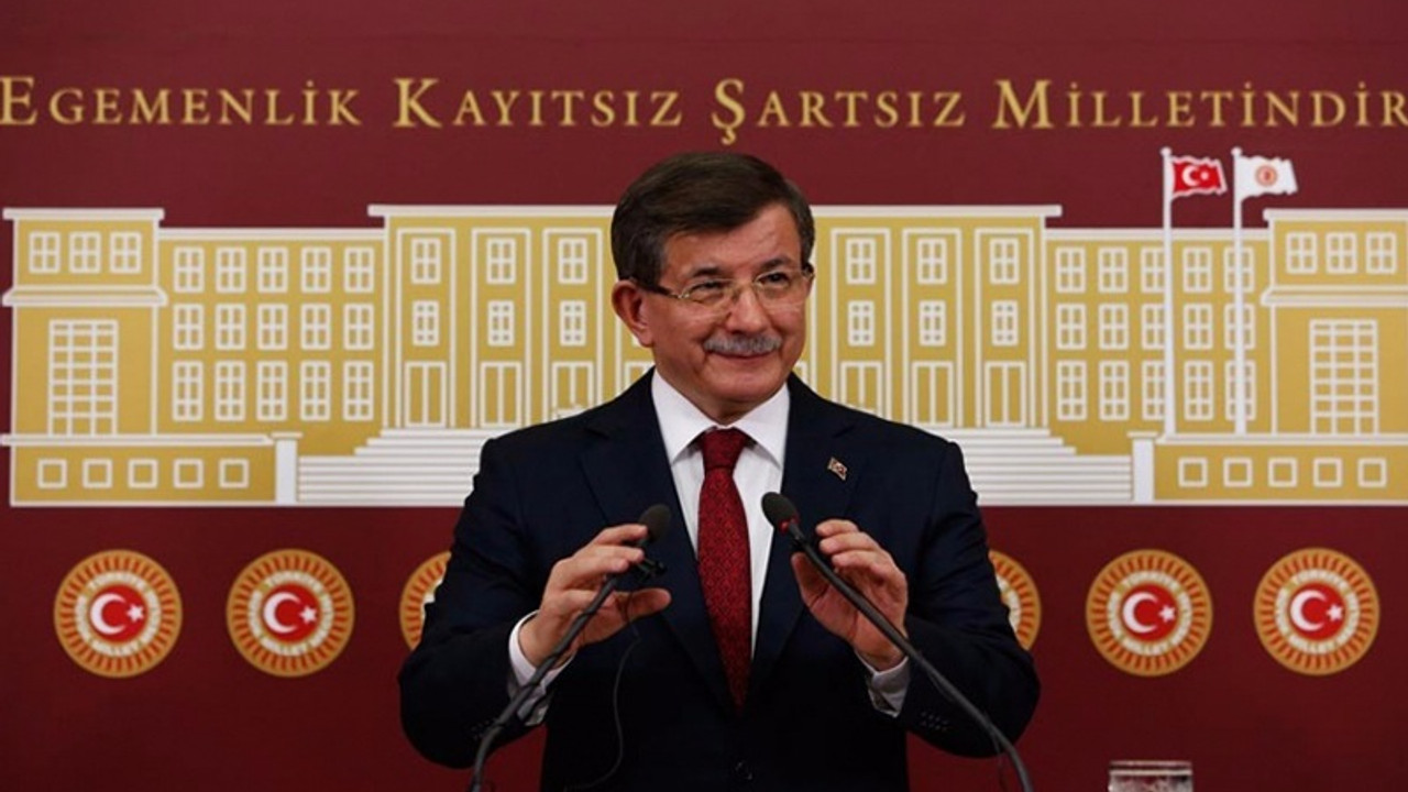 Davutoğlu sahaya iniyor