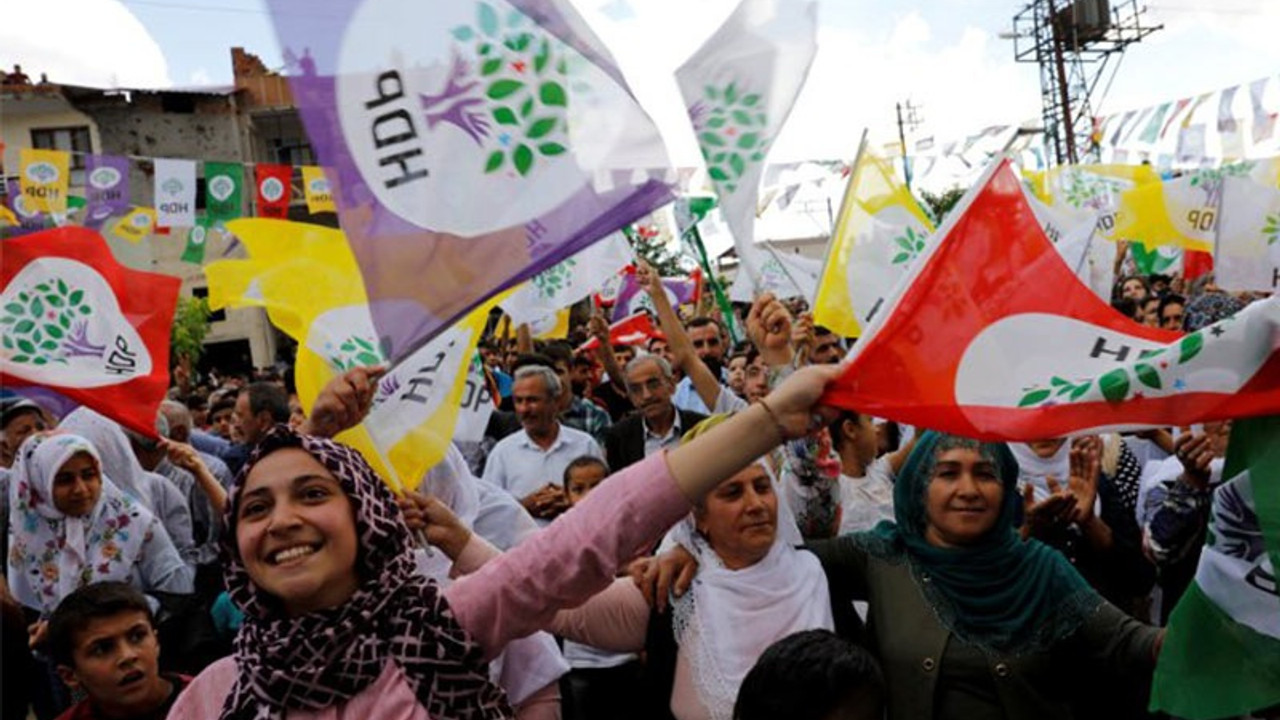 HDP: El konulan mazbatanın, yerlerde sürüklenen annelerin hesabını sandıkta soracağız