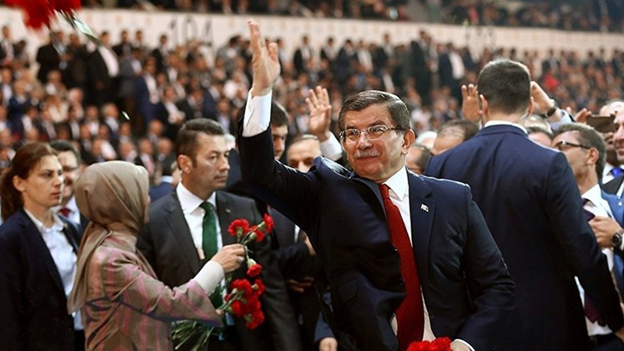 AKP'den Davutoğlu açıklaması