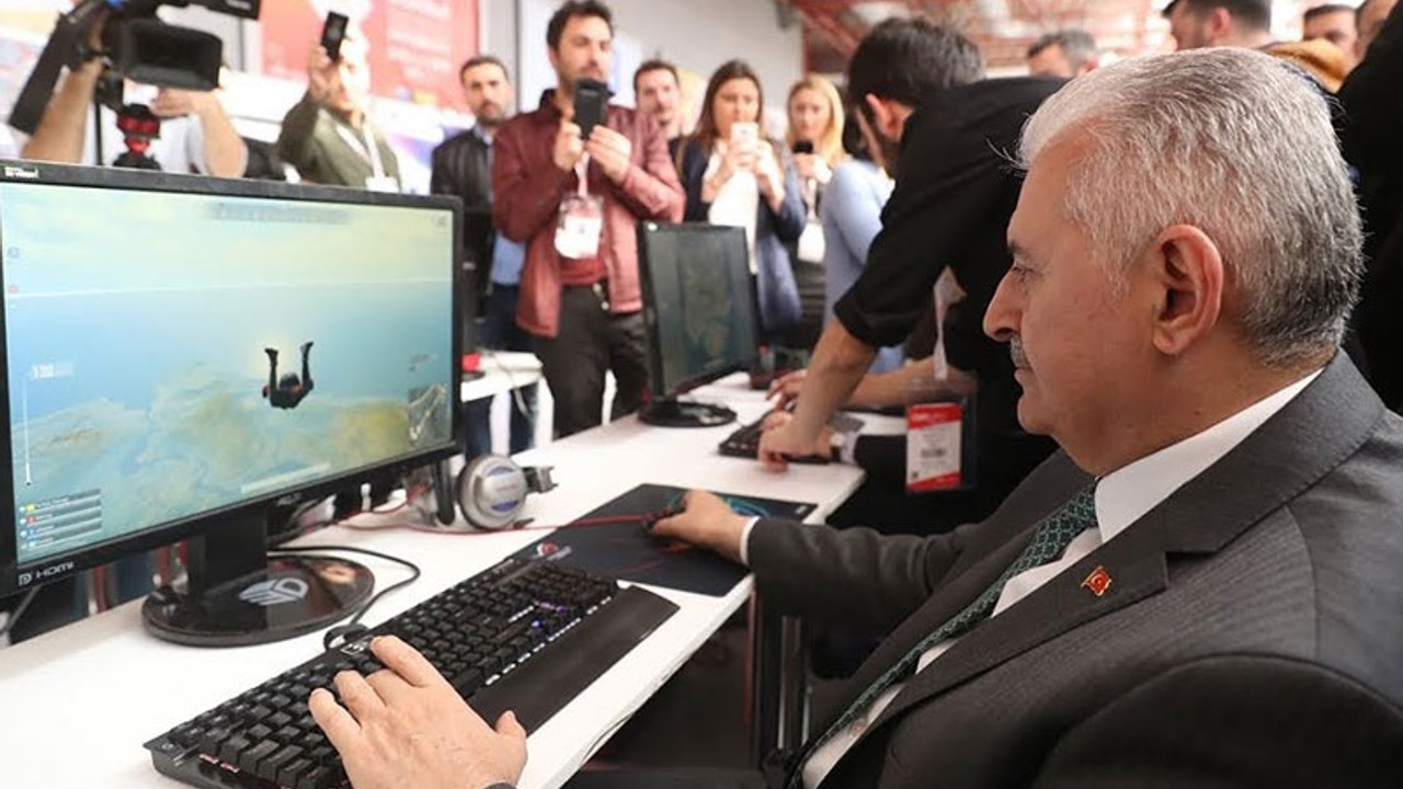Binali Yıldırım erken başladı: Meclis Başkanı hesabını kendi hesabına aktardı