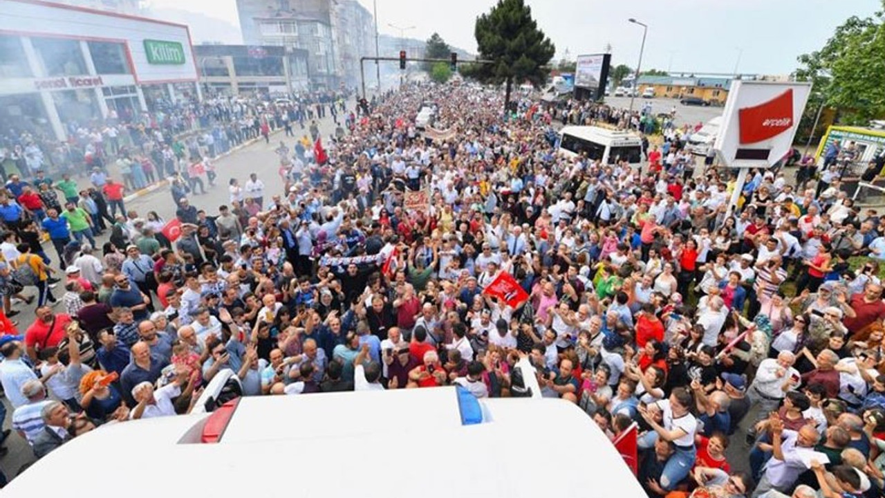 İmamoğlu Giresun'dan seslendi: Bir avuç insan, demokrasimize darbe vurdu
