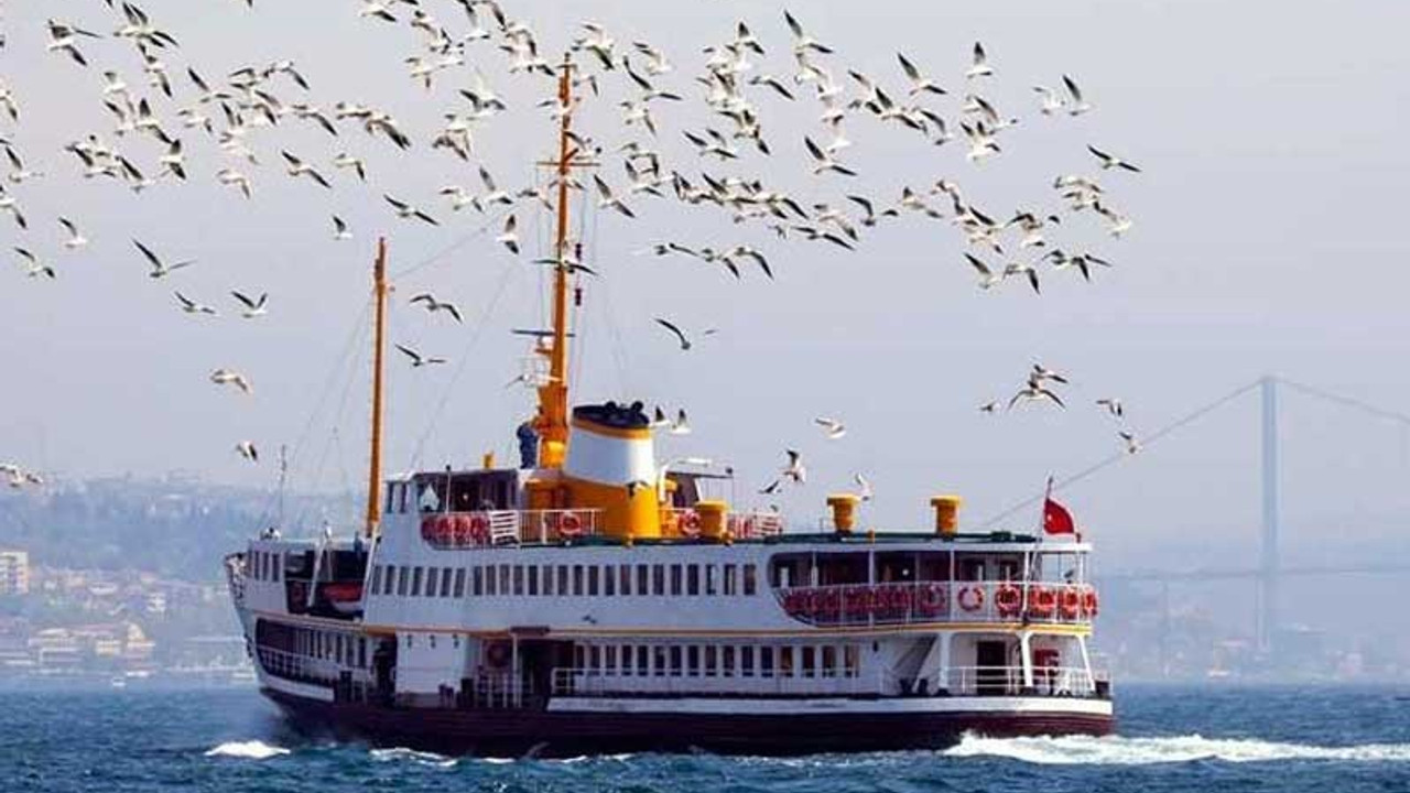 Adalar vapurunda A Haber'e İmamoğlu protestosu