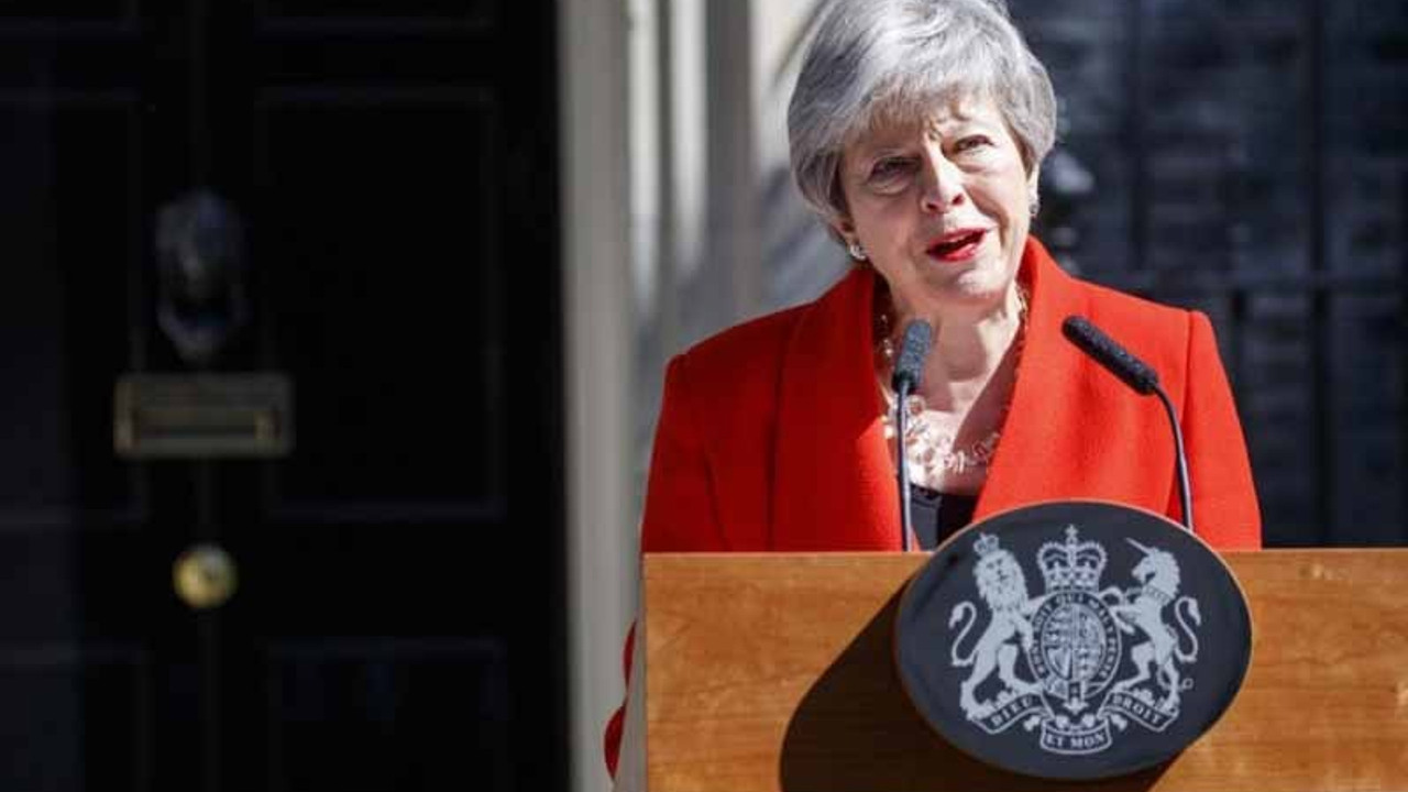 Theresa May bugün parti liderliğini bırakıyor