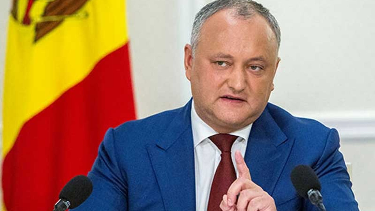 Moldova Cumhurbaşkanı görevden azledildi