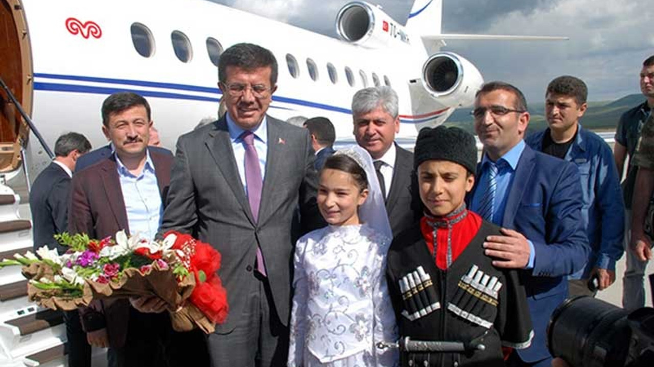 Nihat Zeybekçi'den uçak açıklaması