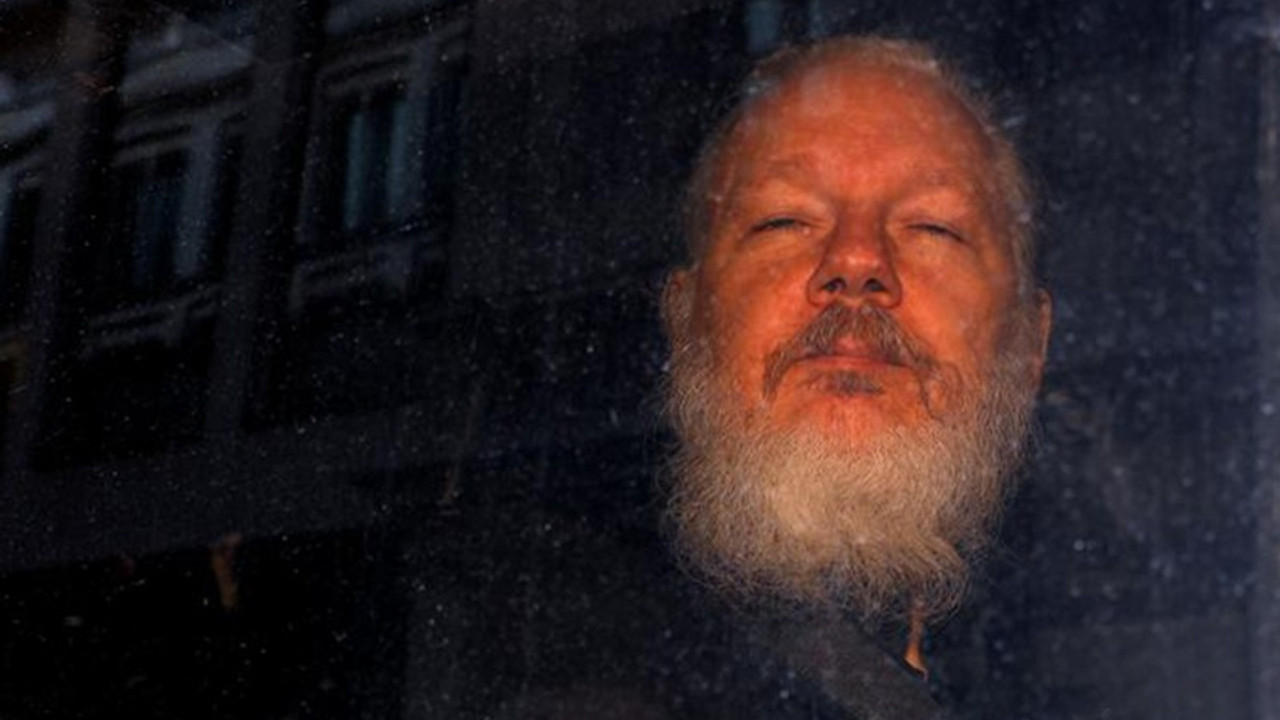 ABD Assange'ı resmen istedi