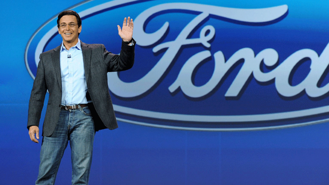 Satışlar düştü, Ford CEO'suna yol göründü