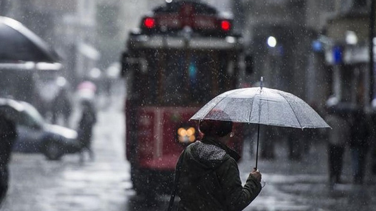 Meteoroloji uyardı: İstanbul'a öğleden sonra sağanak geliyor