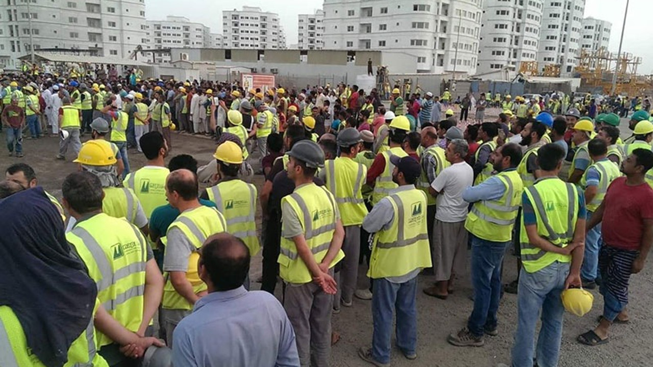 Suudi Arabistan'da inşaatlarda çalışan işçiler greve çıktı