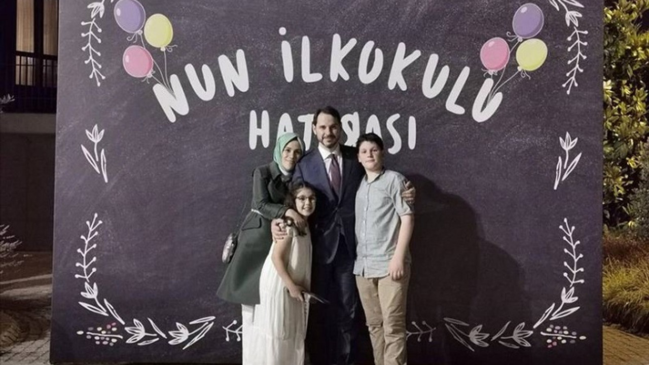 Berat Albayrak aile fotoğrafı paylaştı