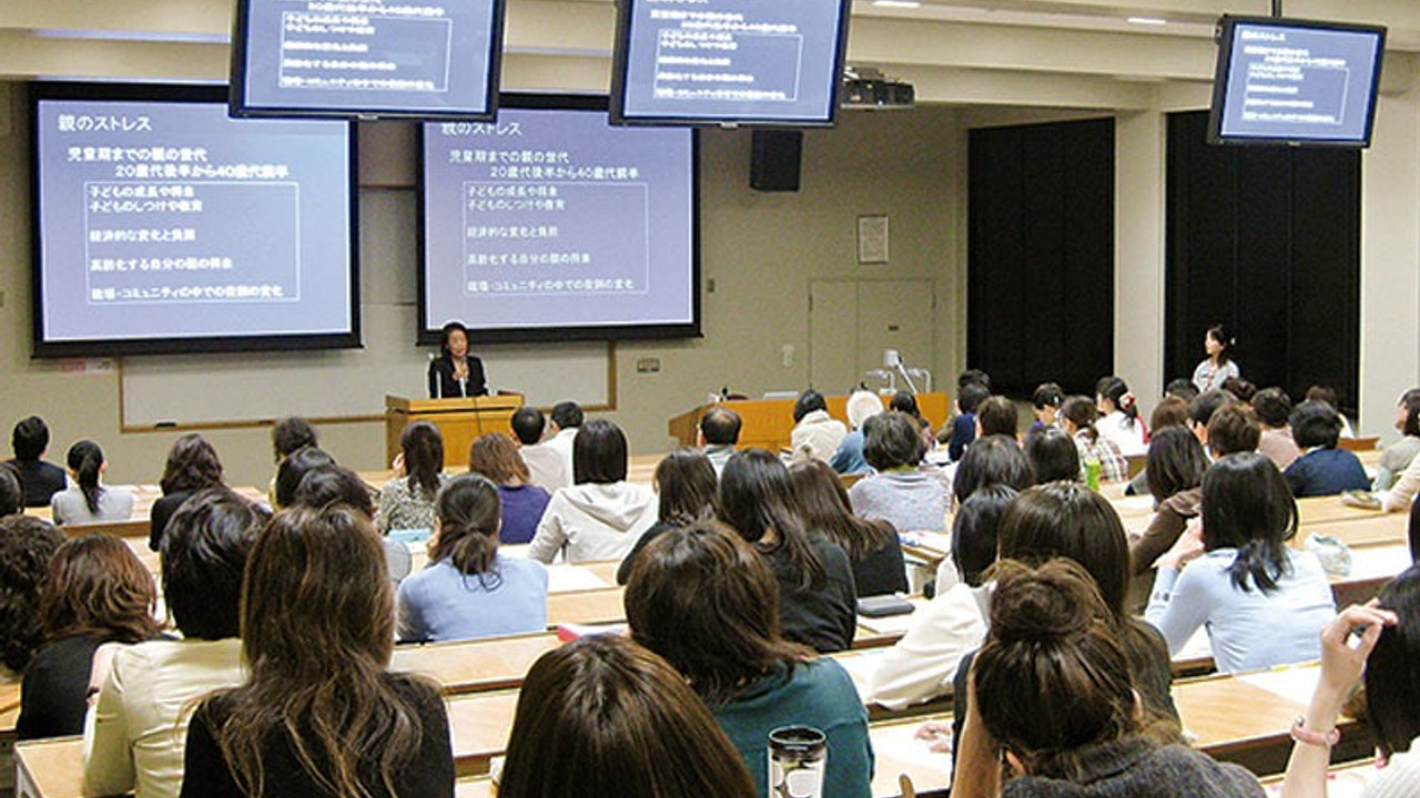 Kadın üniversitesi tartışması: Nostalji bile denemez, fantazi