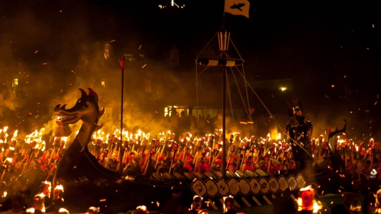 Vikinglere saygı duruşu