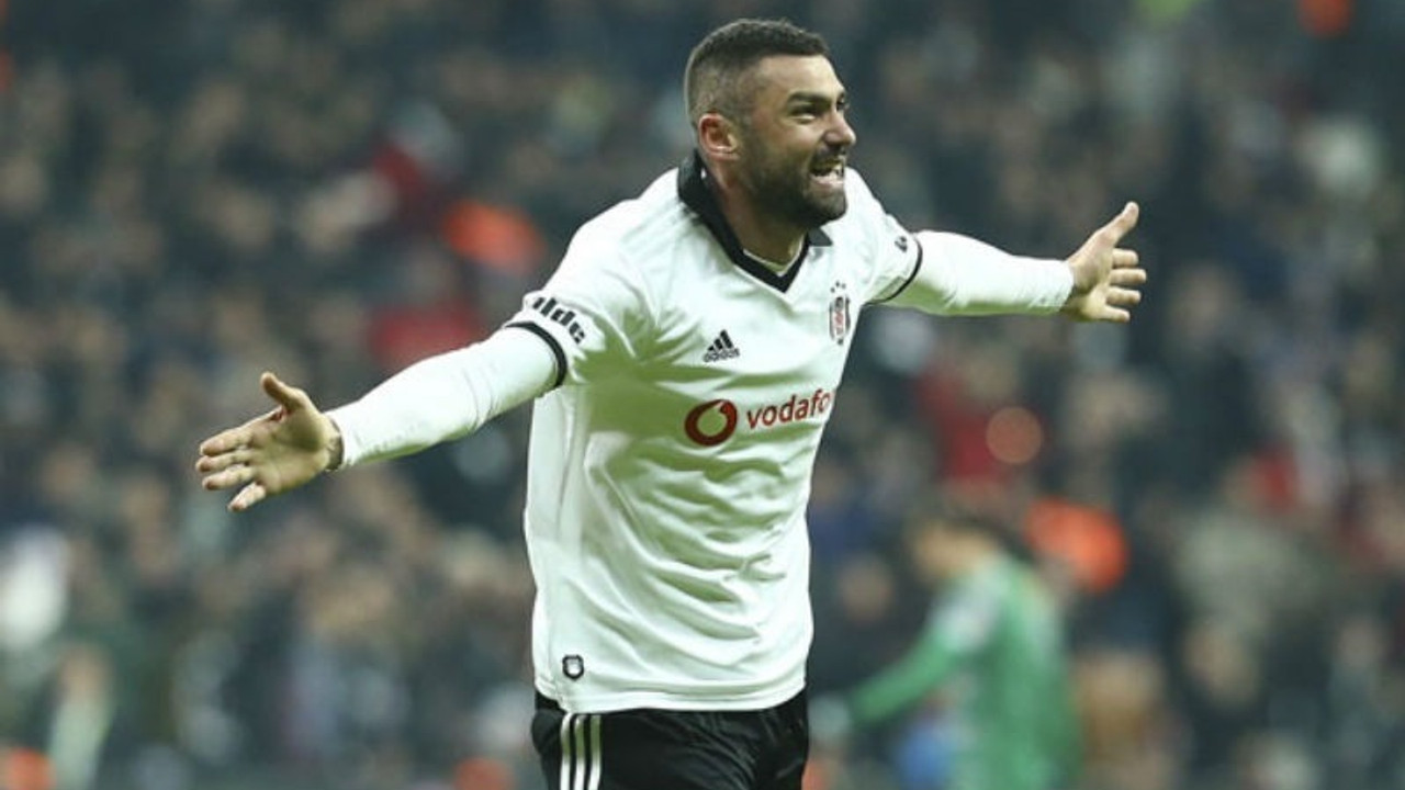 Burak Yılmaz Beşiktaş'ta kalıyor