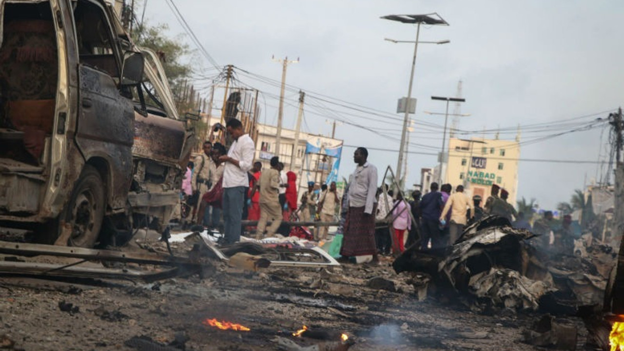 Somali'de otele saldırı: 26 ölü