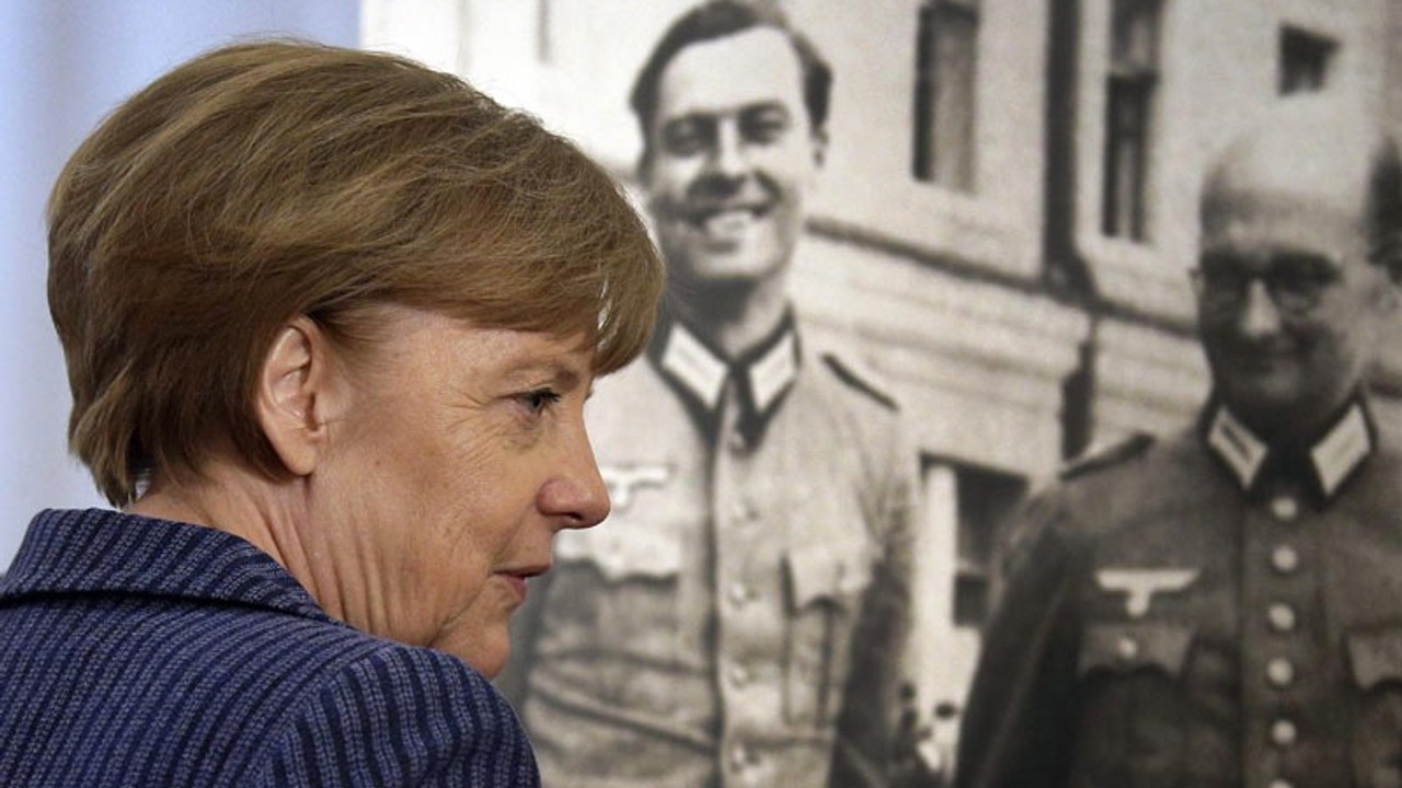 Merkel, Hitler’e suikast girişiminde bulunanları andı