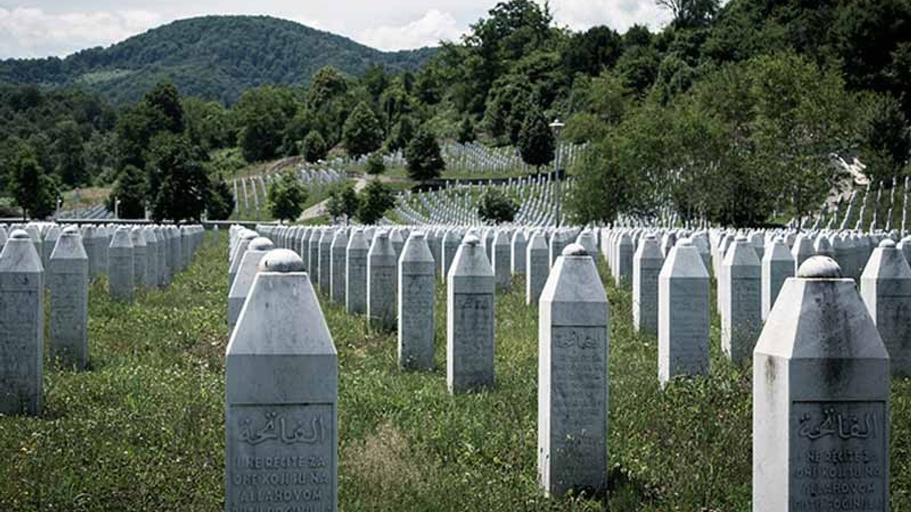 Hollanda Yüksek Mahkemesi, Srebrenitsa'da ülkesini kısmen suçladı