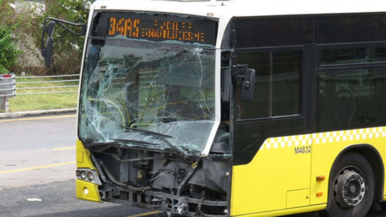 Metrobüs kazası: Yaralılar var