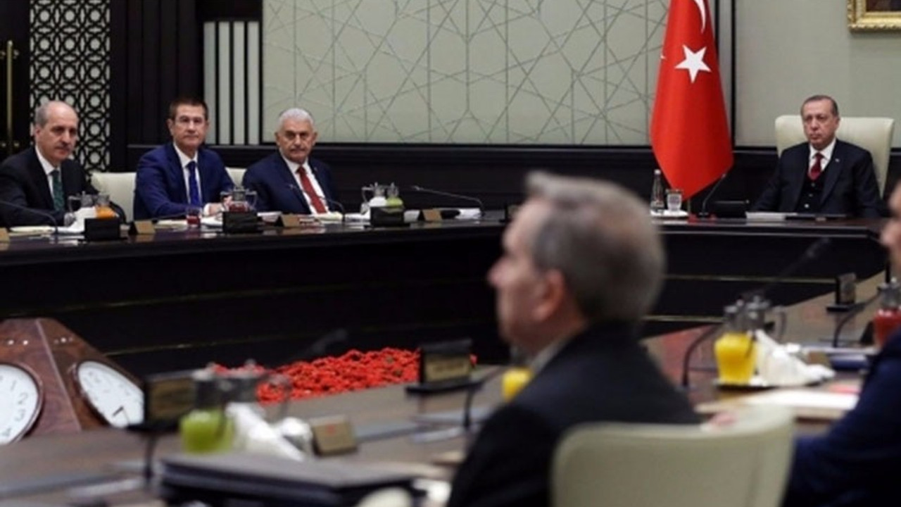 AKP'lilerin gündemi 'muhtemel hükümet değişikliği'