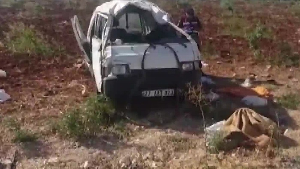 Tarım işçilerinin aracı kaza yaptı: 2 ölü, 20 yaralı