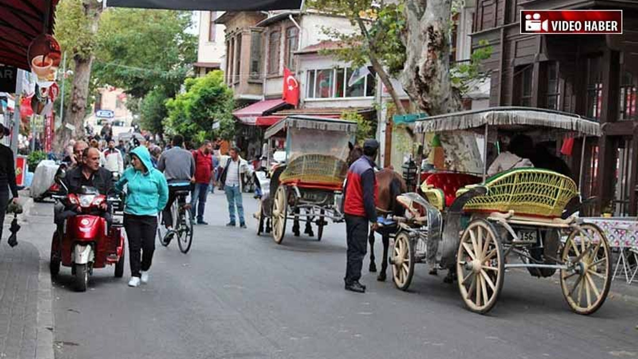 Büyükada'da faytoncular ile akülü araç sahipleri arasında kavga