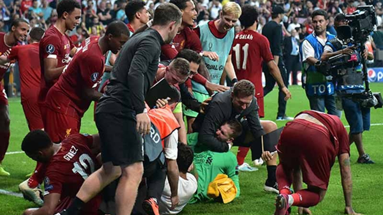 Liverpool, Adrian'ı sakatlayan taraftarı UEFA'ya şikayet etti