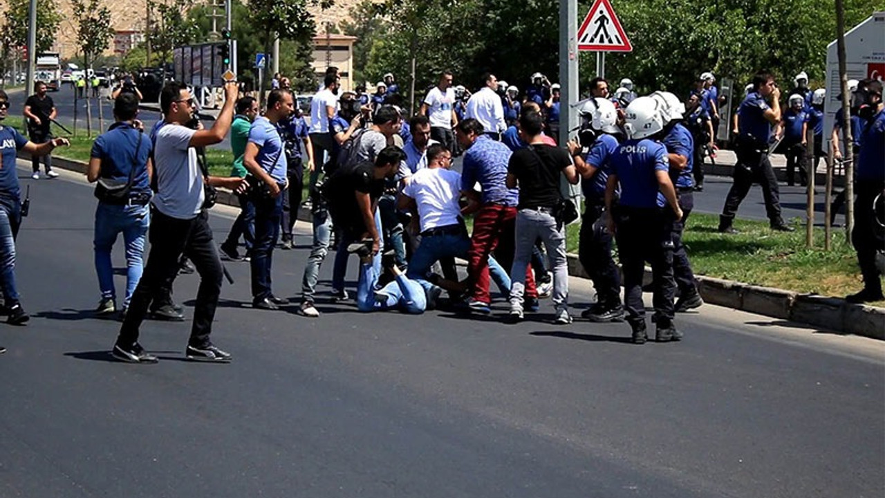 Bir hafta gözaltında kalan şiddet görüntüsü