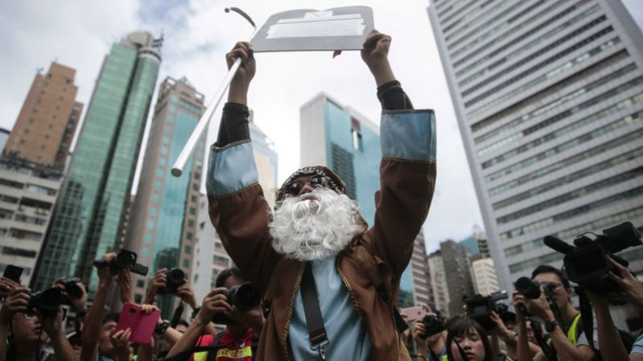 Hong Kong'daki protestolara Hristiyan ve Budist tarikatlardan destek