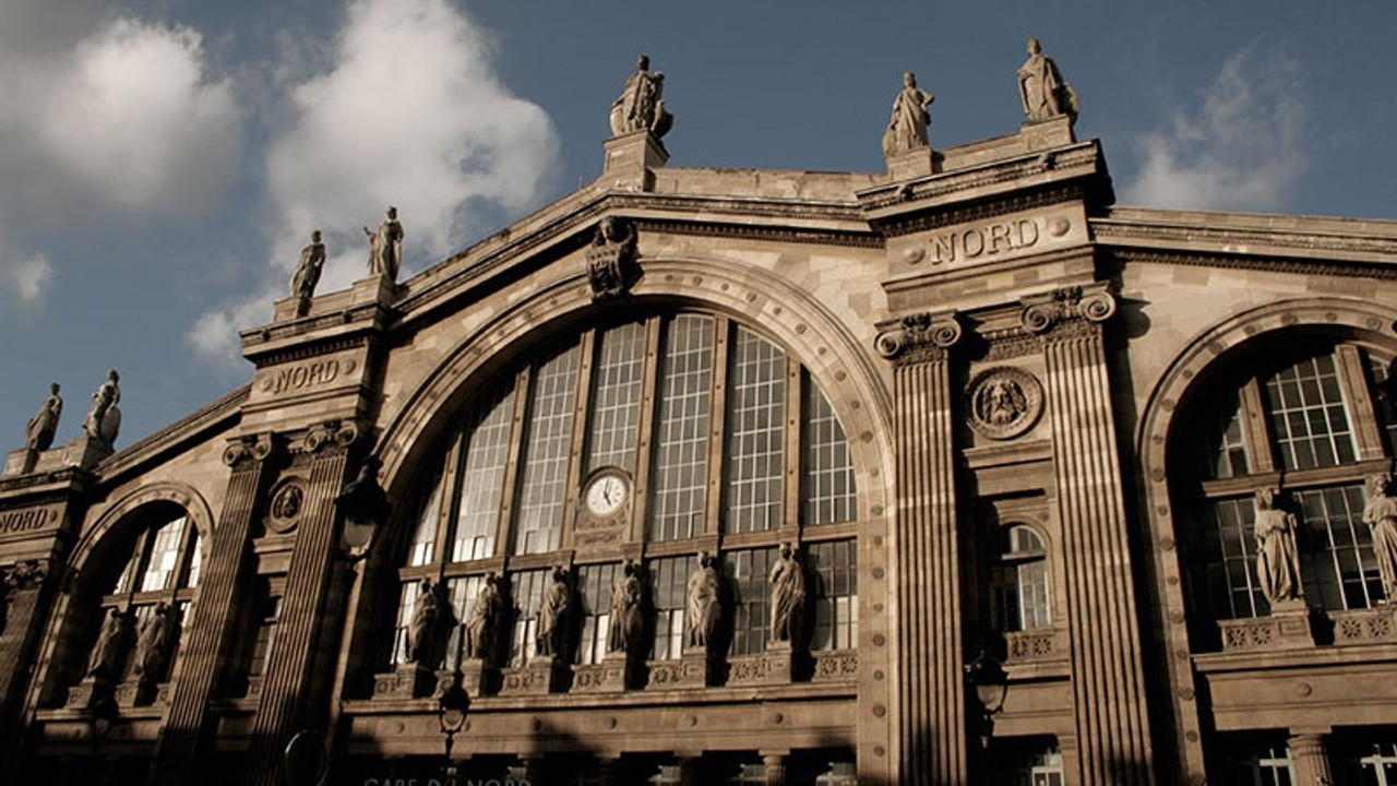 Paris’te 155 yıllık tren garı için AVM tartışması