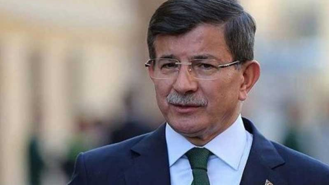 Davutoğlu, eski AKP'lilerle buluştu