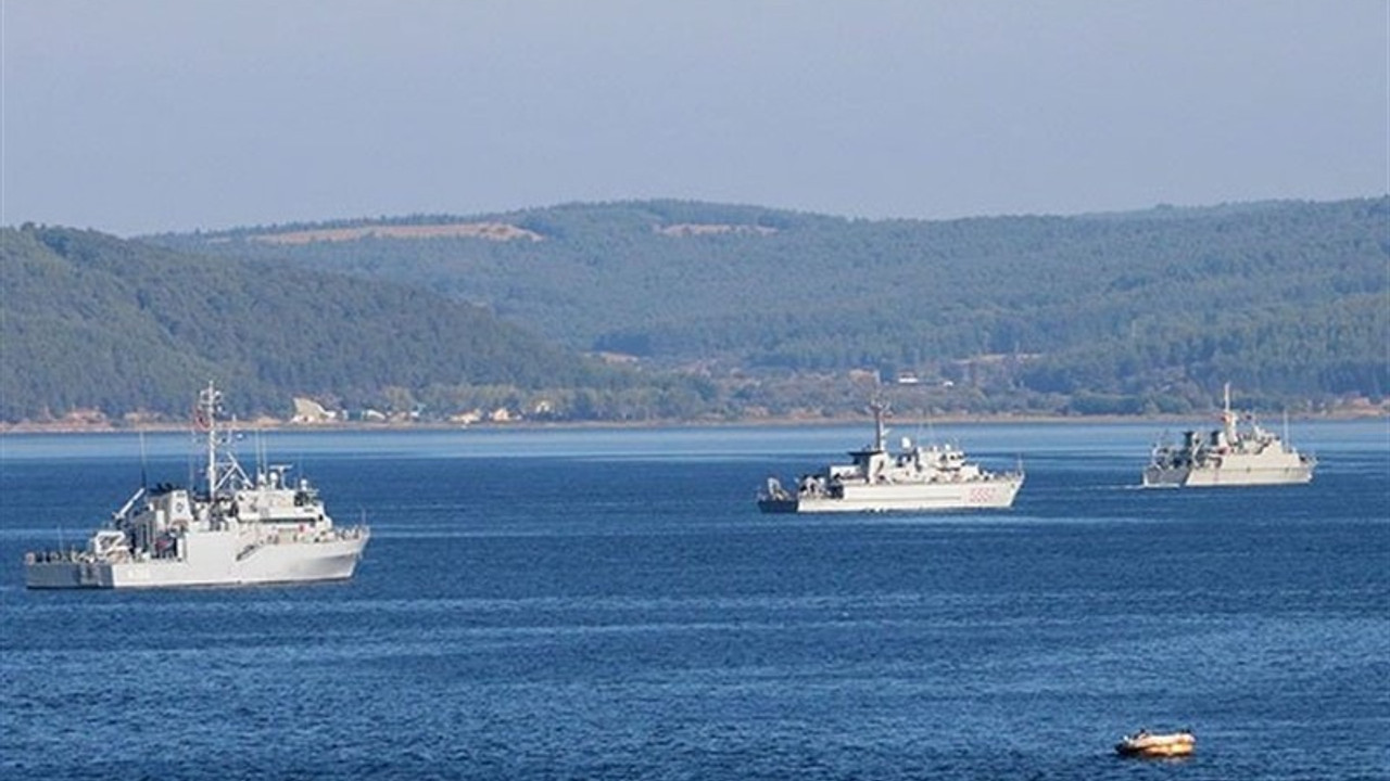 NATO gemileri Çanakkale'ye geldi