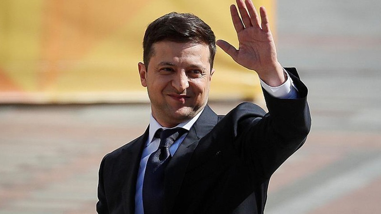 Zelenskiy hedef tahtasında: 'Rusya'ya teslim oluyor'