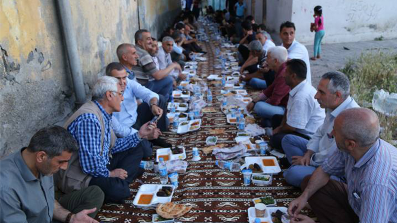 Sur halkıyla 'yeryüzü sofrası'