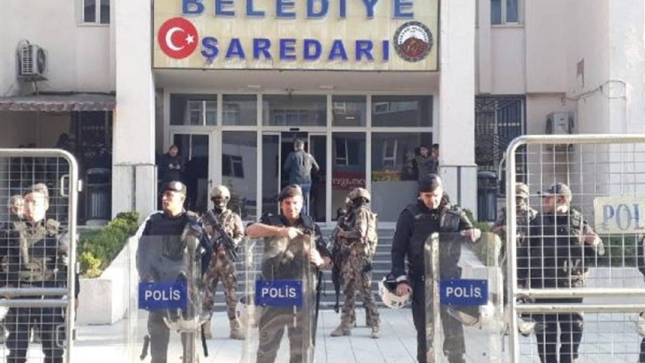 Hakkari, Yüksekova ve Nusaybin belediyelerine kayyım atandı