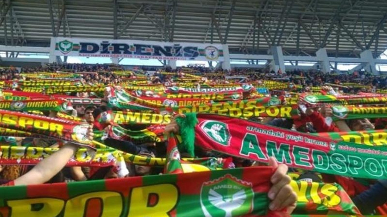 Amedspor tribünlerinden 'savaşa hayır' sesi yükseldi