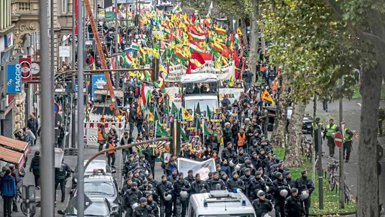 Köln polis şefi Kürtlerin yürüyüşünü yasaklamak istemiş