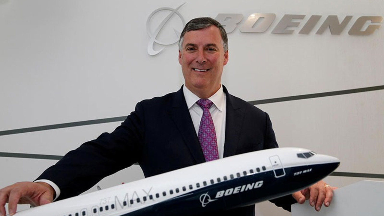 Boeing, 737 MAX'lerden sorumlu başkanı görevden aldı