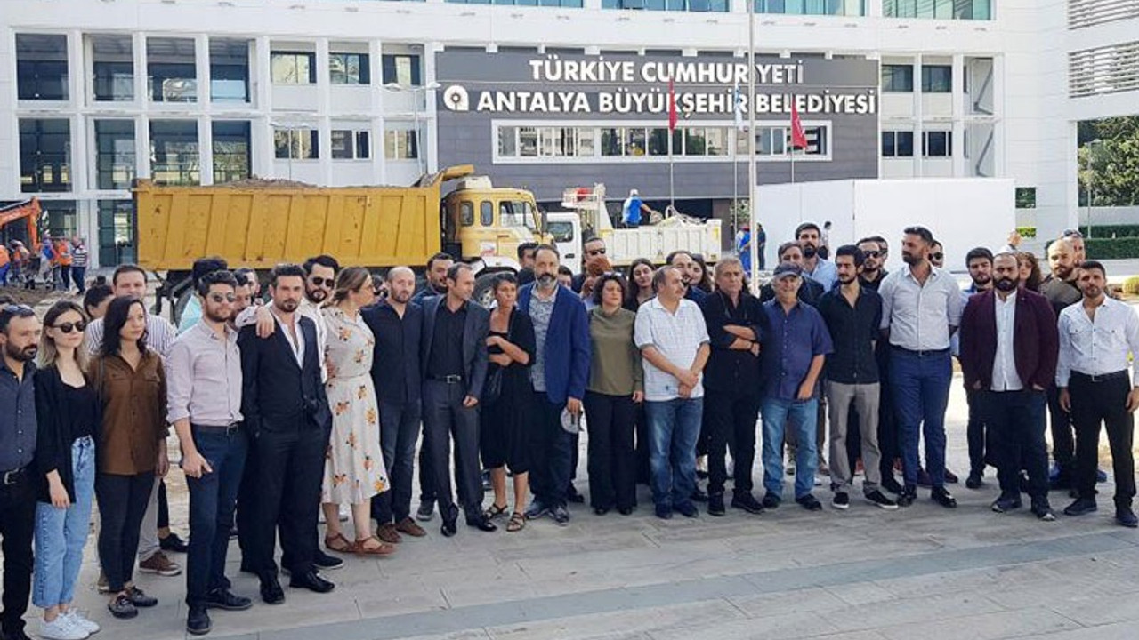 Antalya Şehir Tiyatroları'nda Genel Sanat Yönetmeni görevden alındı