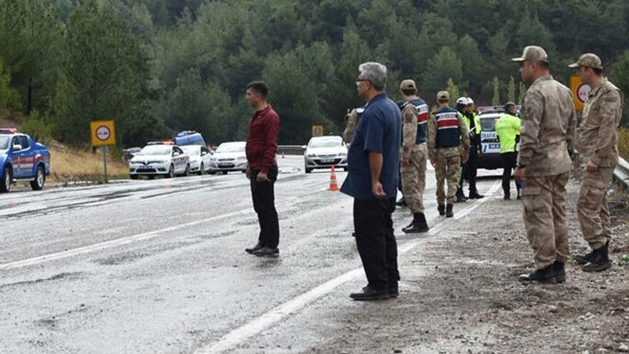 Zırhlı askeri araç devrildi: 4 yaralı