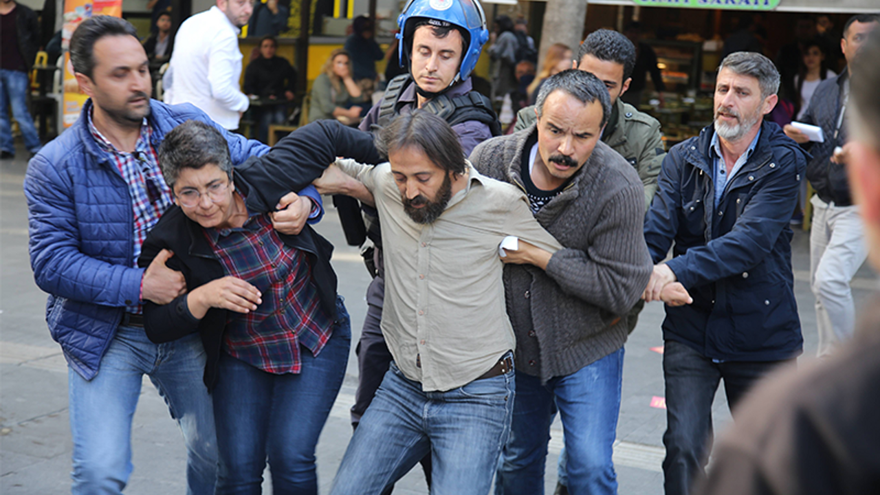 Yüksel’de yine polis müdahalesi: Acun Karadağ hastaneye kaldırıldı