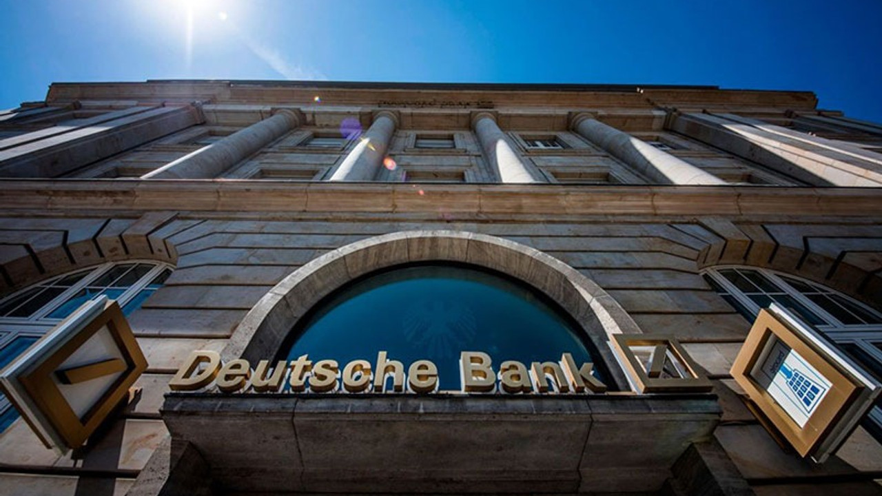 Deutsche Bank'tan 832 milyon euro zarar