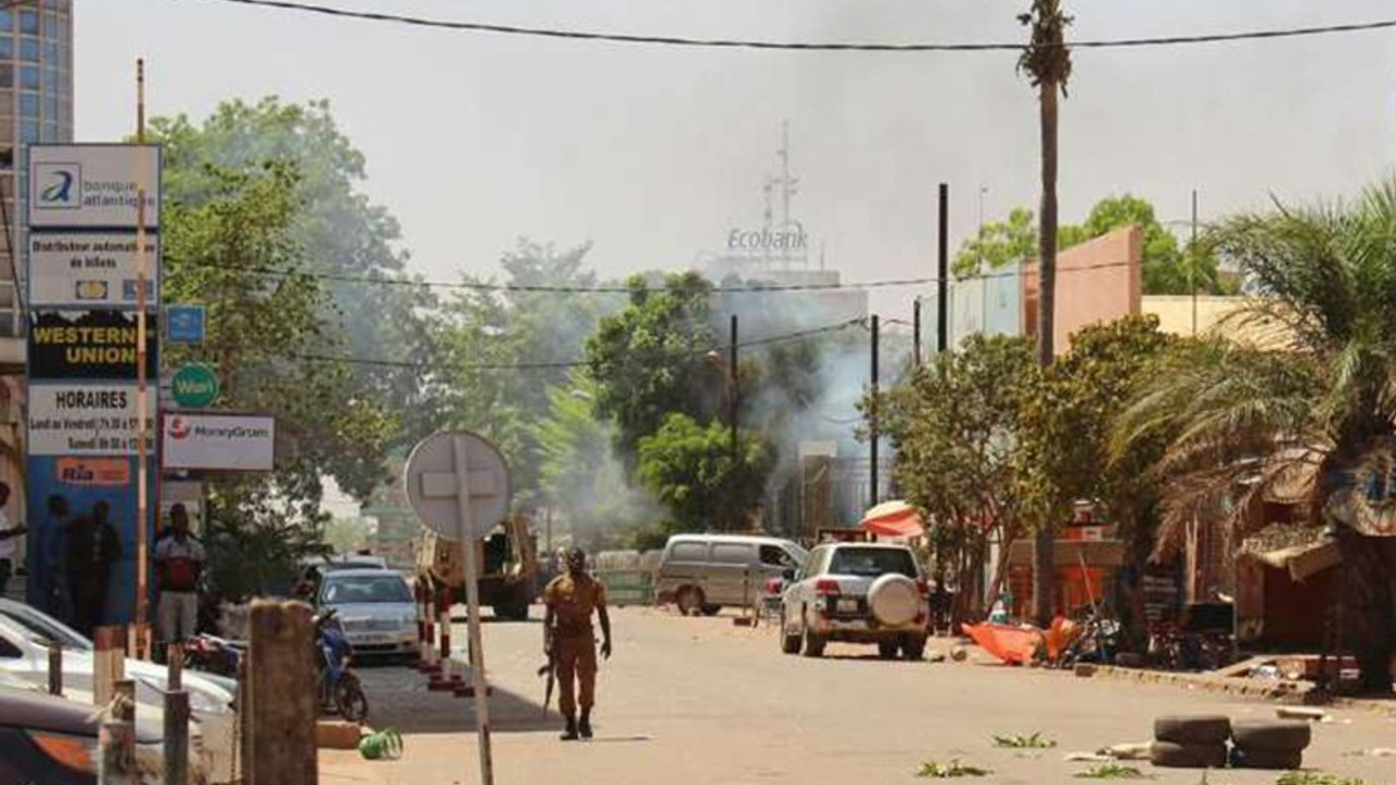 Burkina Faso'da askeri birliğe saldırı: 10 ölü