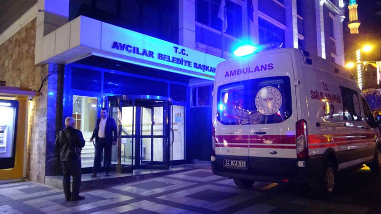 Avcılar Belediyesi'nde alacak kavgası, başkan yardımcısının parmağını kırıldı