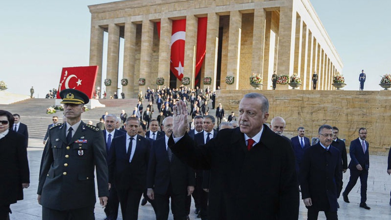 Atatürk, Anıtkabir'de anıldı