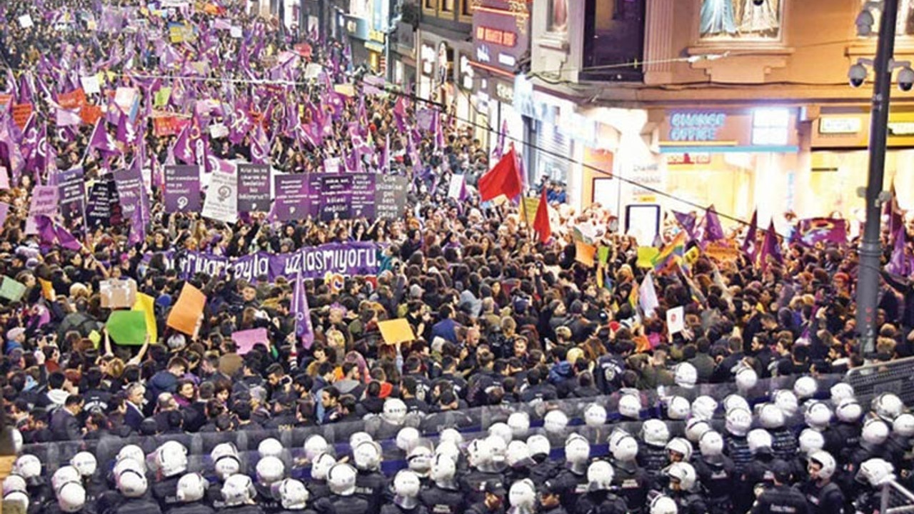 İstanbul'daki kadın eylemi Beyoğlu Kaymakamlığı tarafından yasaklandı