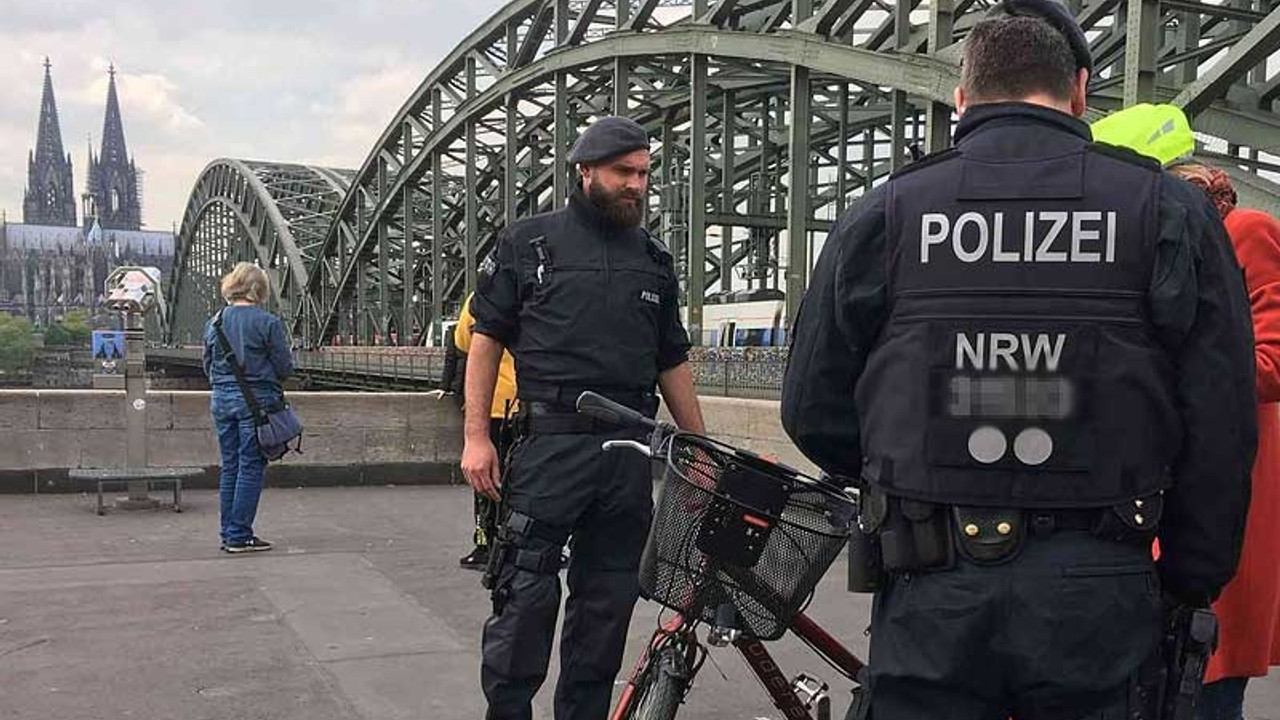 Bielefeld Üniversitesi'nden 'Köln polisini nasıl değerlendiriyorsunuz?' anketi