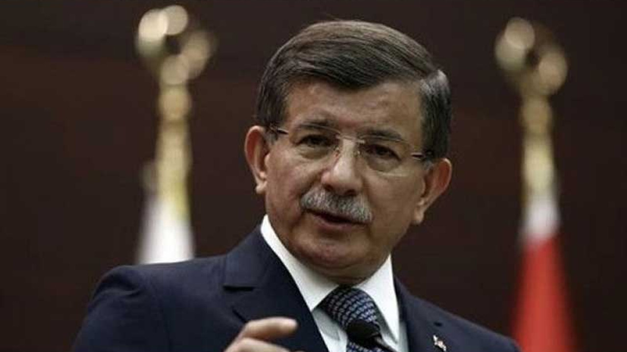 Davutoğlu yeni partisinin başvurusunu yaptı