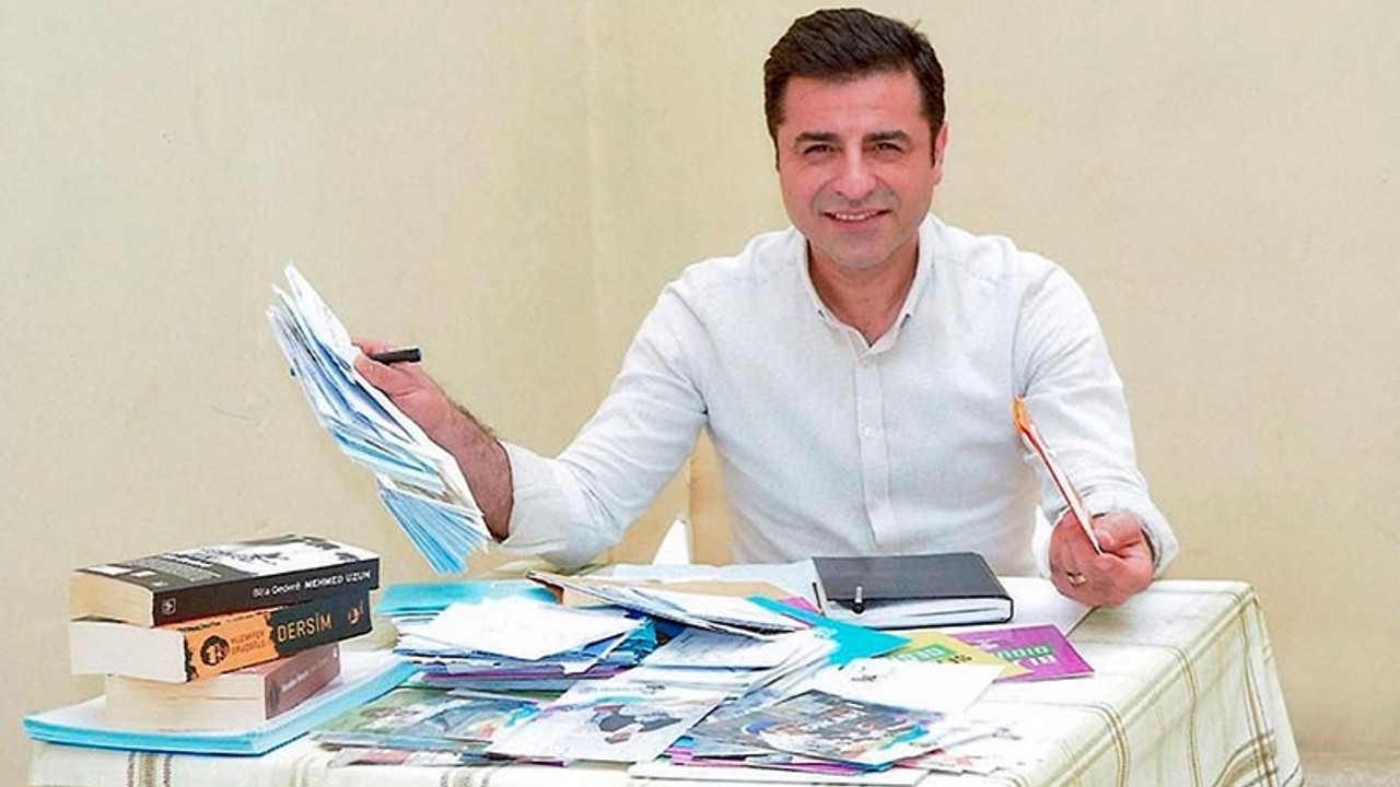 Selahattin Demirtaş'ın kendi röportajını okuması sakıncalı görüldü