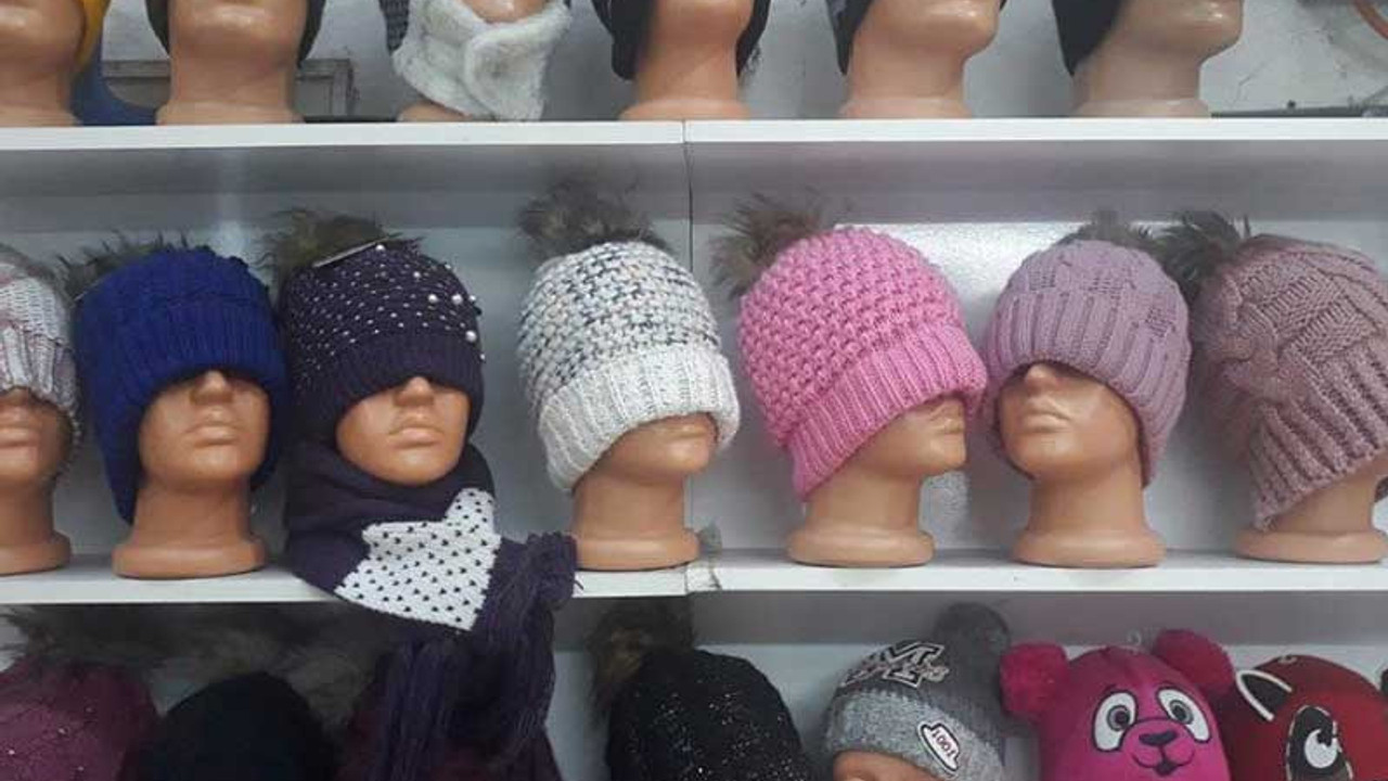 Soğuklar gelmeyince atkı ve bere satışları düştü: Bizi bu güzel havalar mahvetti