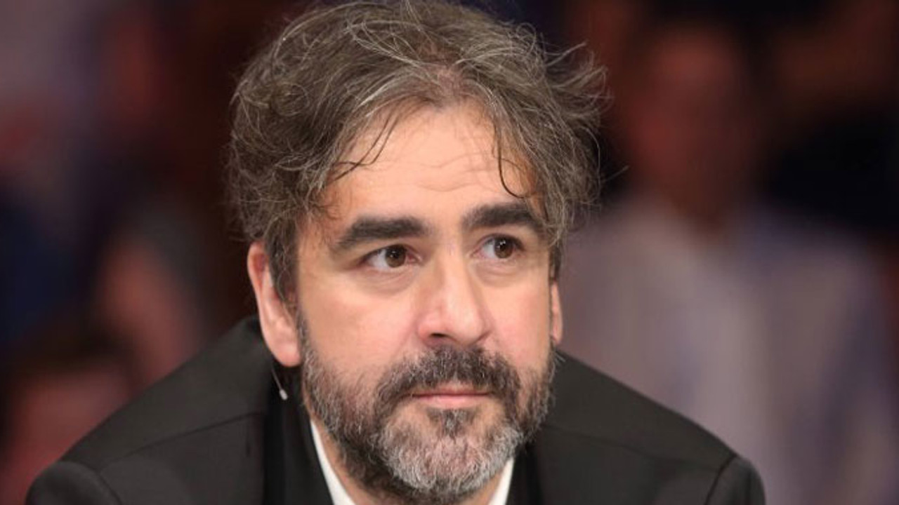 Gazeteci Deniz Yücel'e tutuklama istemi